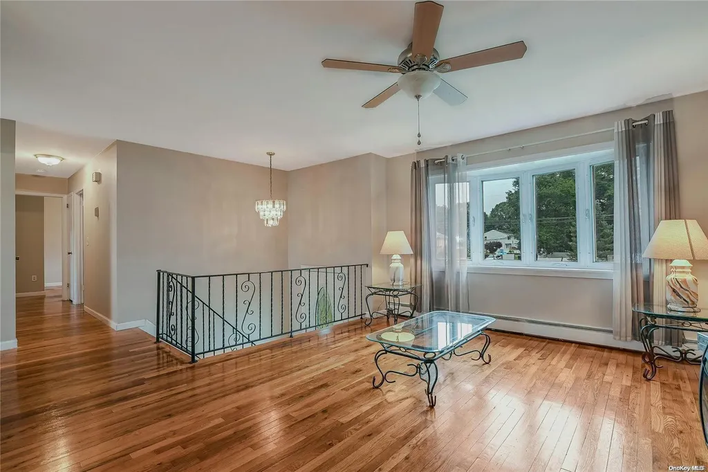 231 Montana Avenue Bay Shore NY 11706