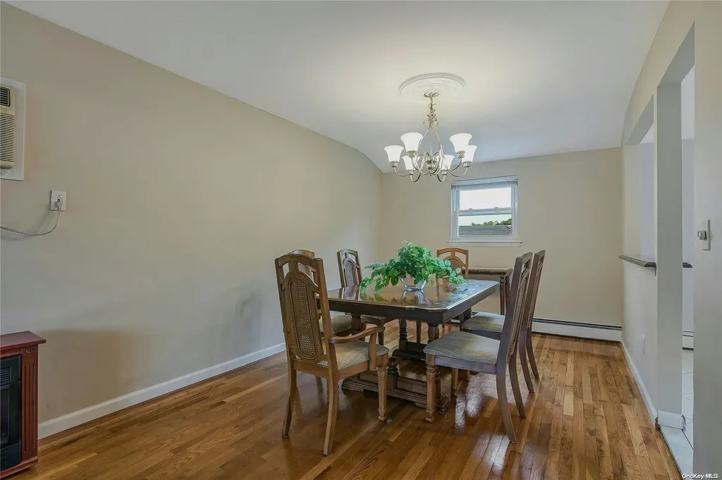 231 Montana Avenue Bay Shore NY 11706