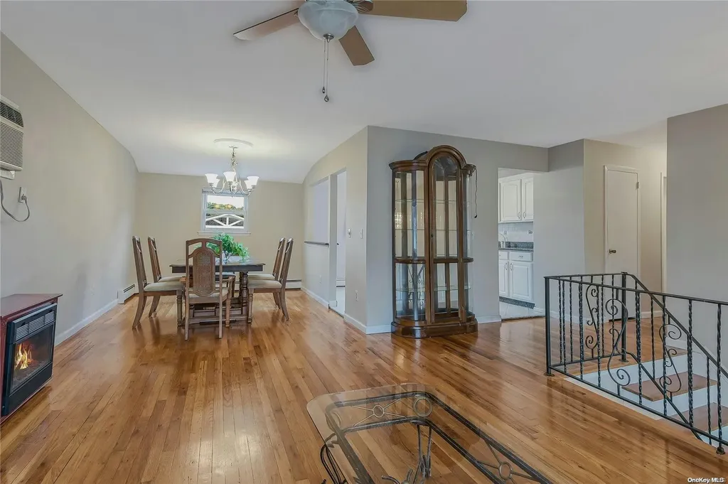 231 Montana Avenue Bay Shore NY 11706