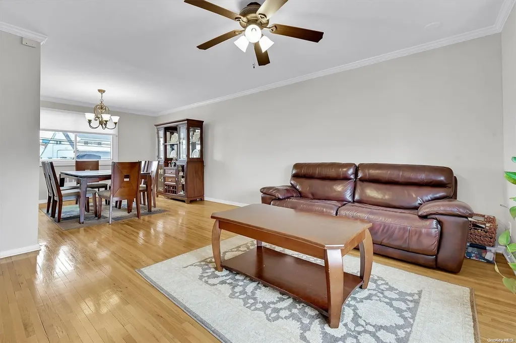 94 Stephen Street Levittown NY 11756