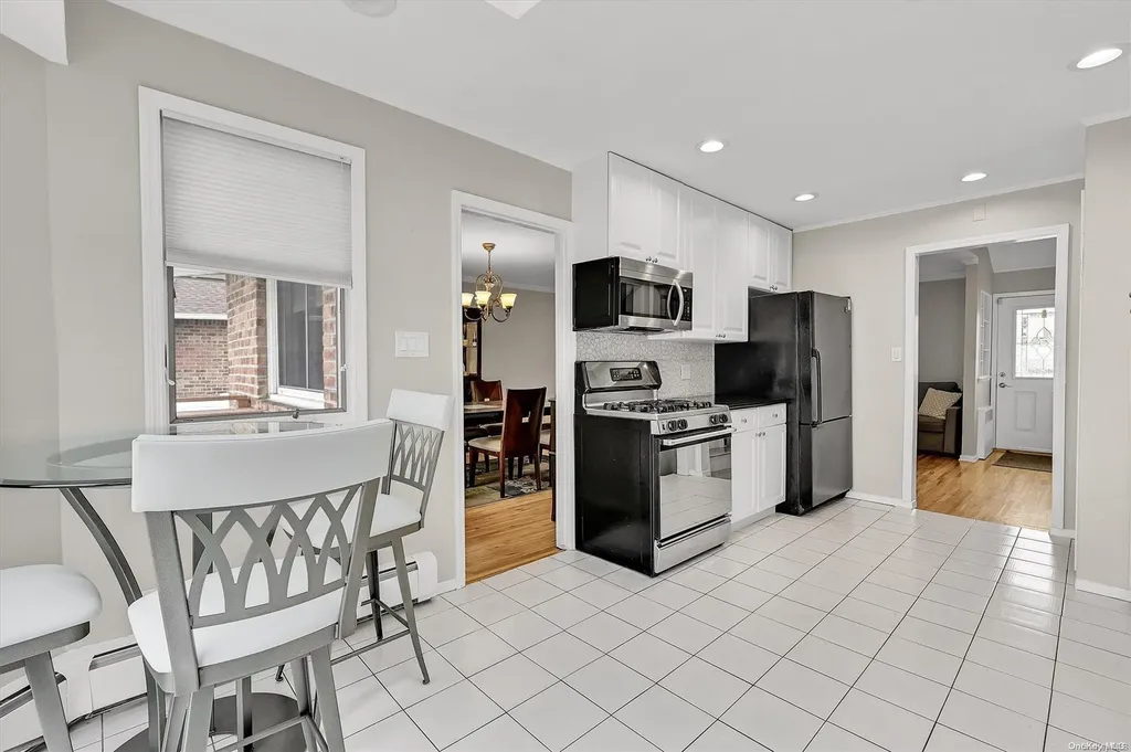 94 Stephen Street Levittown NY 11756