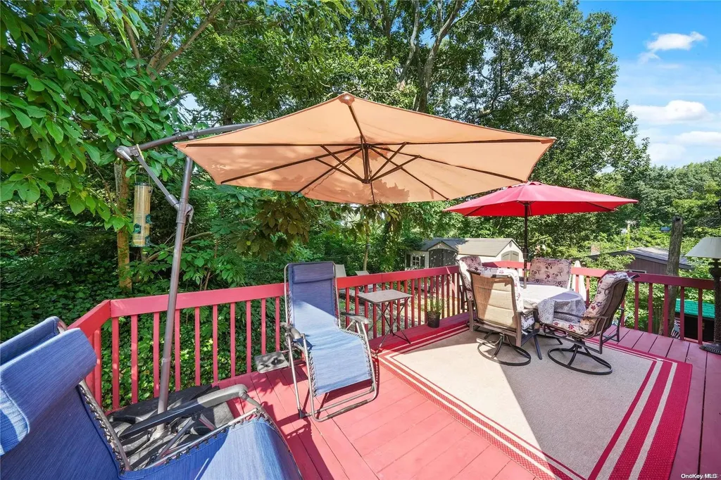 82 Dawn Road Rocky Point NY 11778