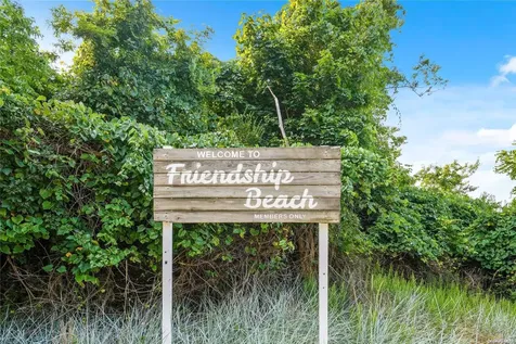 82 Dawn Road Rocky Point NY 11778