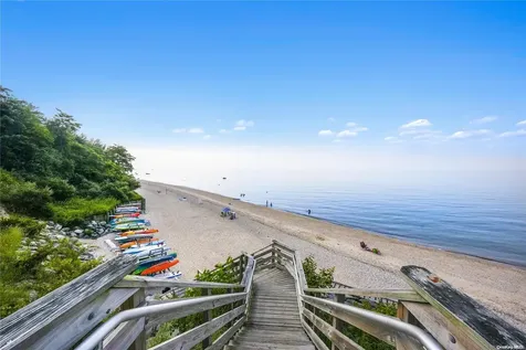 82 Dawn Road Rocky Point NY 11778