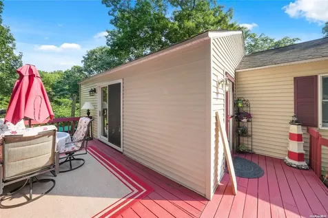 82 Dawn Road Rocky Point NY 11778