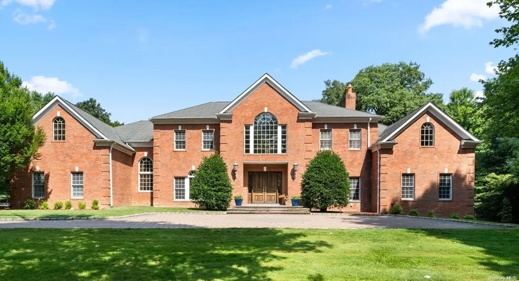 1 Tatem Way Old Westbury NY 11568