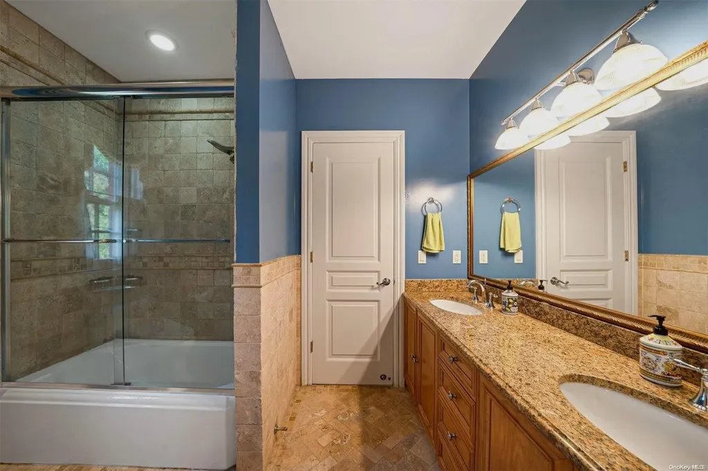1 Tatem Way Old Westbury NY 11568
