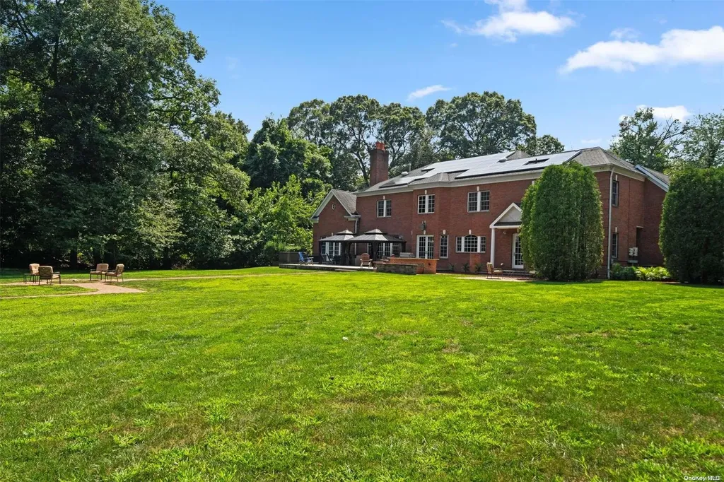 1 Tatem Way Old Westbury NY 11568