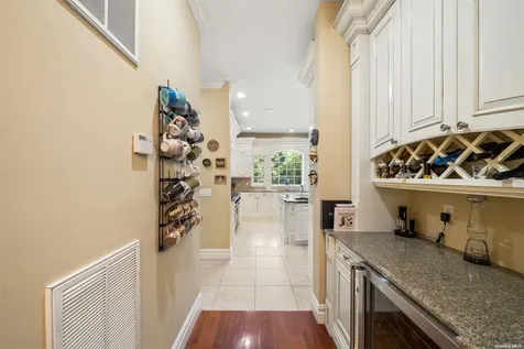 1 Tatem Way Old Westbury NY 11568