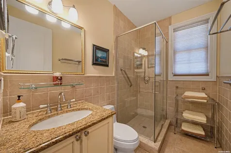1 Tatem Way Old Westbury NY 11568