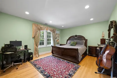 1 Tatem Way Old Westbury NY 11568