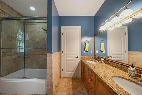 1 Tatem Way Old Westbury NY 11568