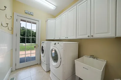 1 Tatem Way Old Westbury NY 11568