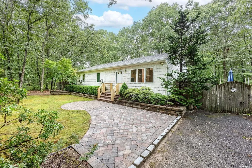 63 Whiskey Road Coram NY 11727