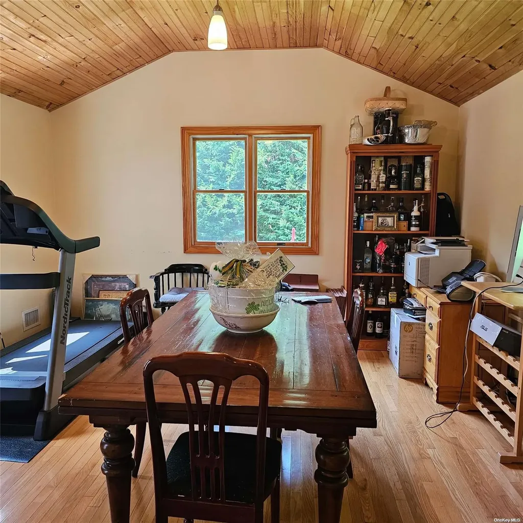 191 Cedar Lane Babylon NY 11702
