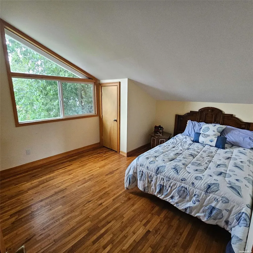 191 Cedar Lane Babylon NY 11702