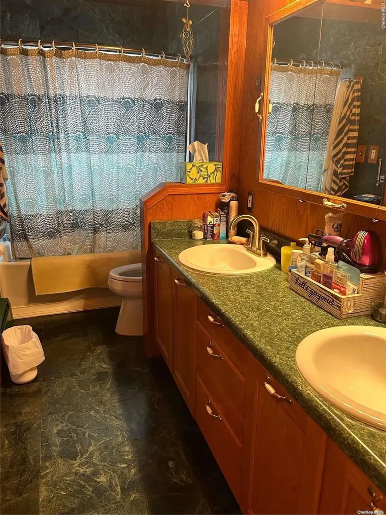 116 Bark Avenue Central Islip NY 11722