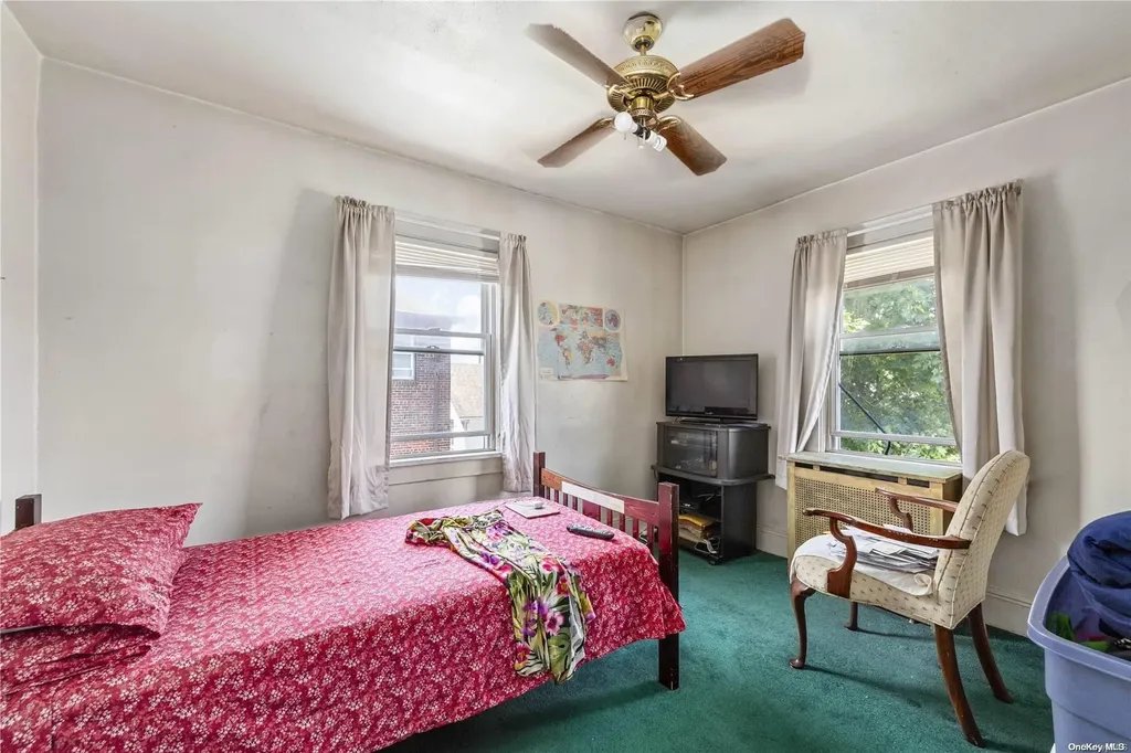 9 Van Cott Avenue Hempstead NY 11550