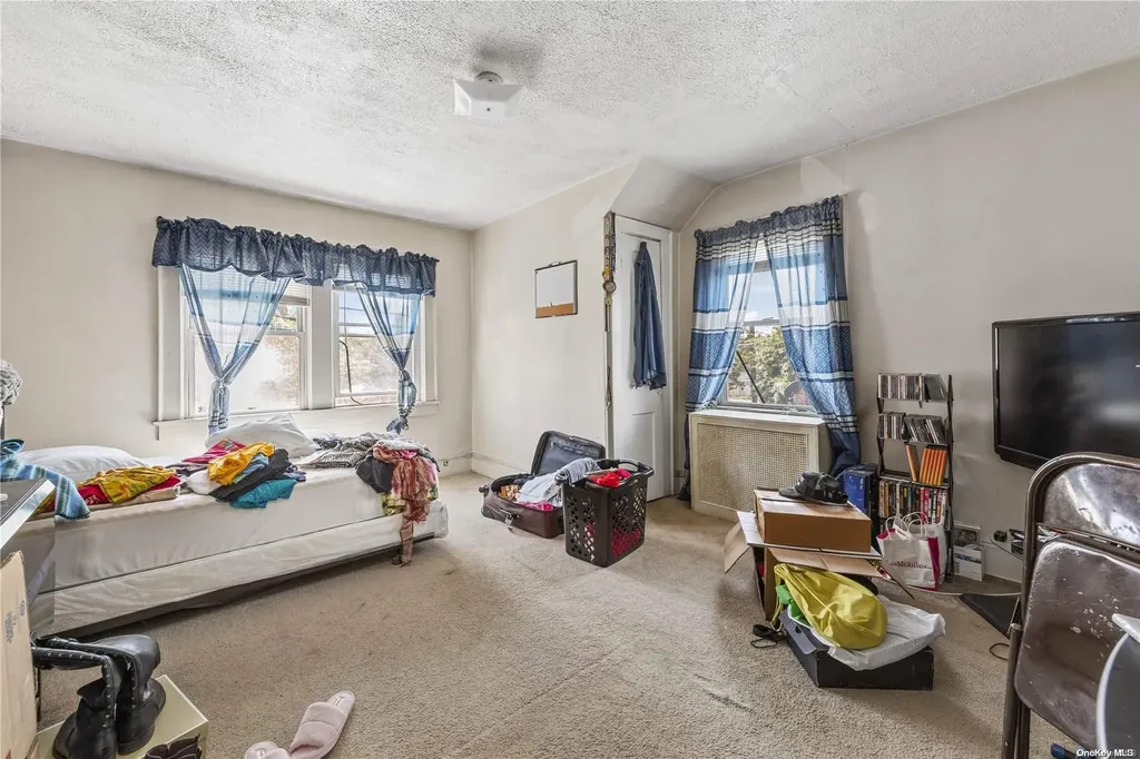 9 Van Cott Avenue Hempstead NY 11550