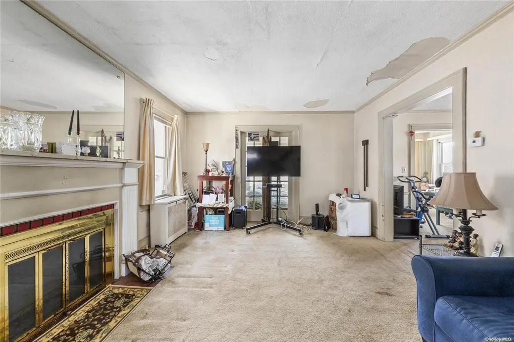 9 Van Cott Avenue Hempstead NY 11550