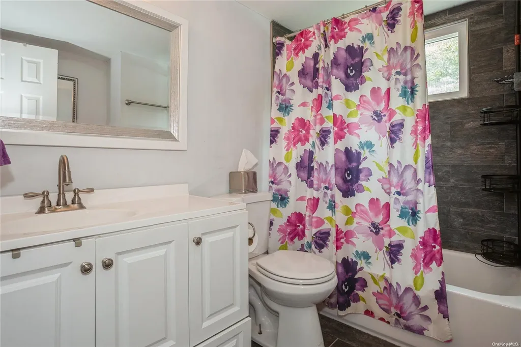 122 Tudor Road Centereach NY 11720