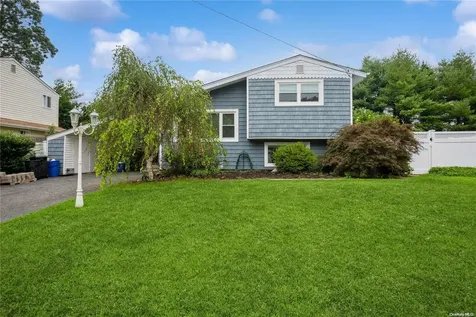 122 Tudor Road Centereach NY 11720