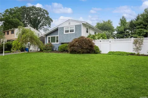 122 Tudor Road Centereach NY 11720