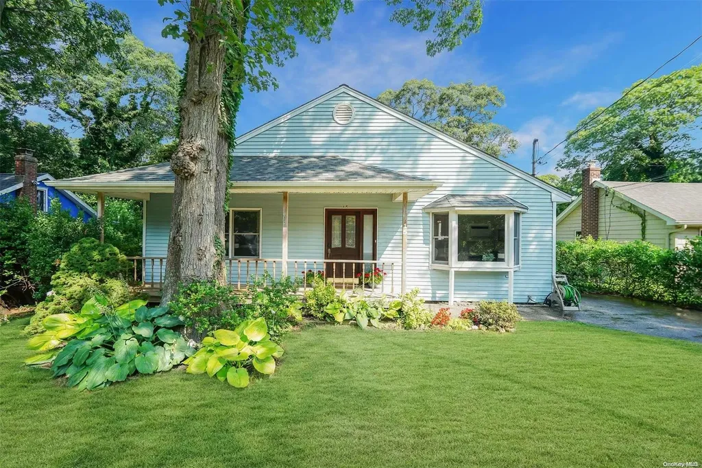 15 Patchogue Road Sound Beach NY 11789