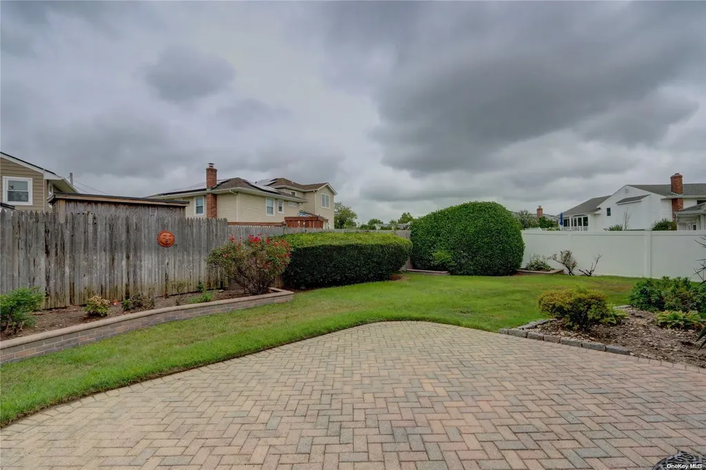 478 Bunker Drive Oceanside NY 11572