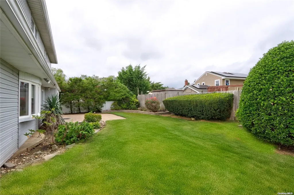 478 Bunker Drive Oceanside NY 11572