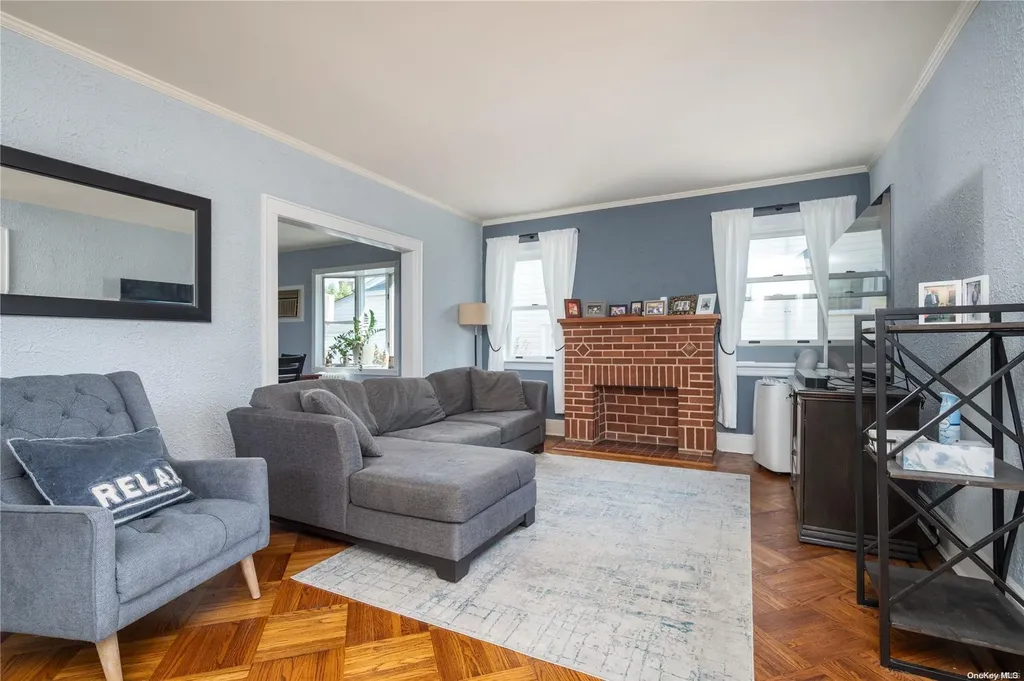 408 Windsor Place Oceanside NY 11572