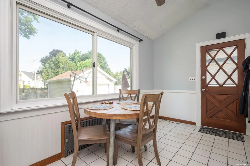 408 Windsor Place Oceanside NY 11572
