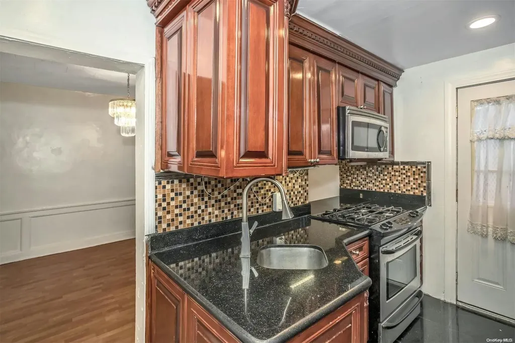 3811 Snyder Avenue Brooklyn NY 11203