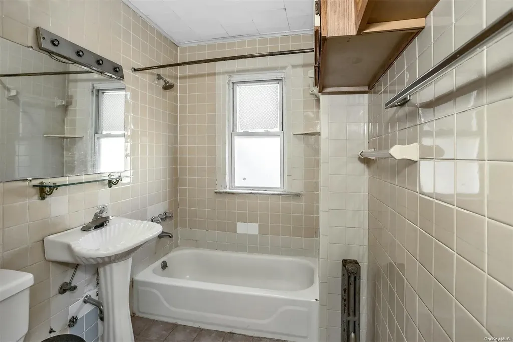 3811 Snyder Avenue Brooklyn NY 11203