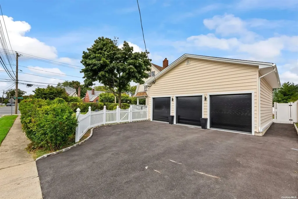 2463 Babylon Turnpike Merrick NY 11566