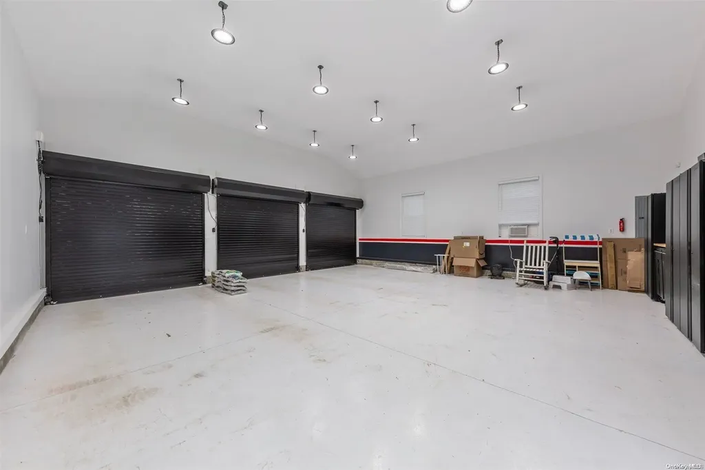 2463 Babylon Turnpike Merrick NY 11566