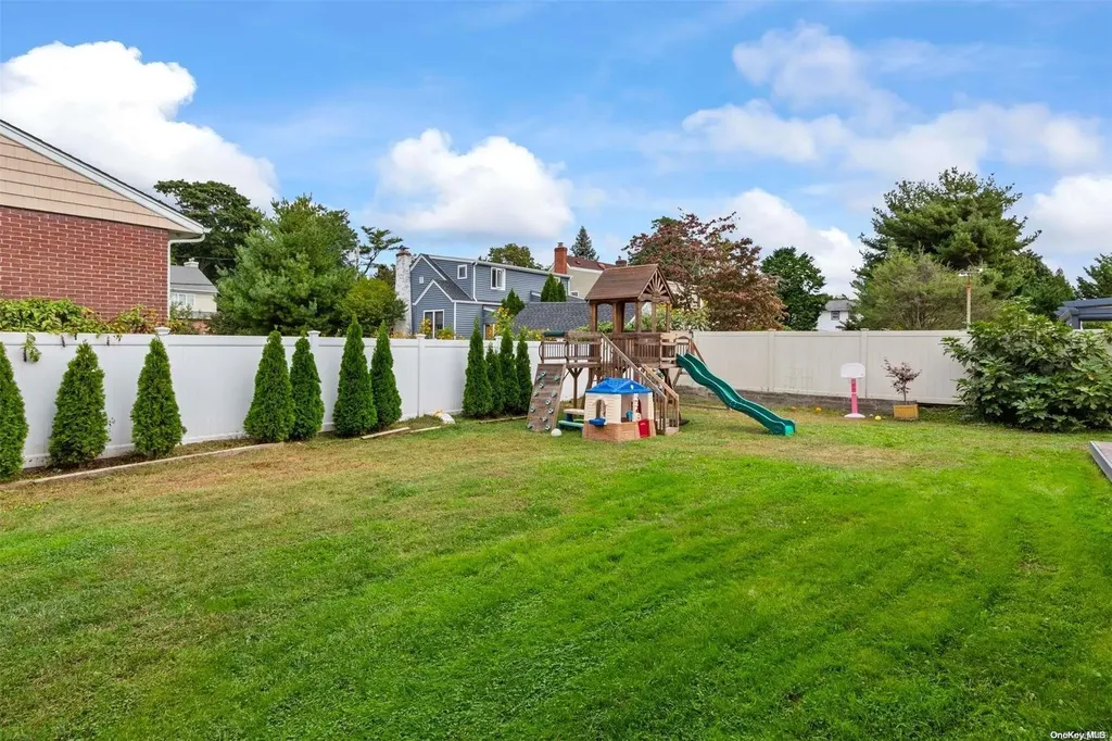 2463 Babylon Turnpike Merrick NY 11566