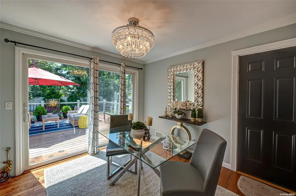 94 Lynncliff Road Hampton Bays NY 11946