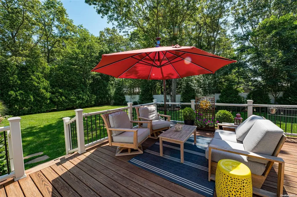 94 Lynncliff Road Hampton Bays NY 11946