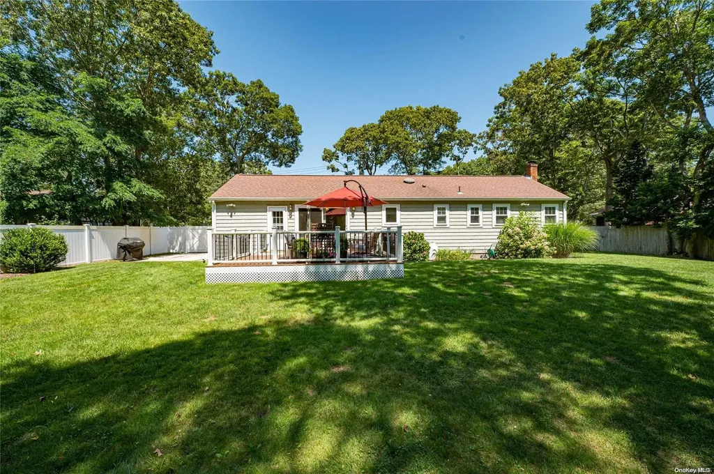 94 Lynncliff Road Hampton Bays NY 11946
