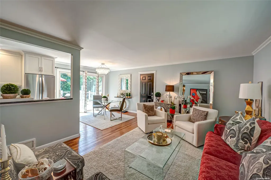 94 Lynncliff Road Hampton Bays NY 11946