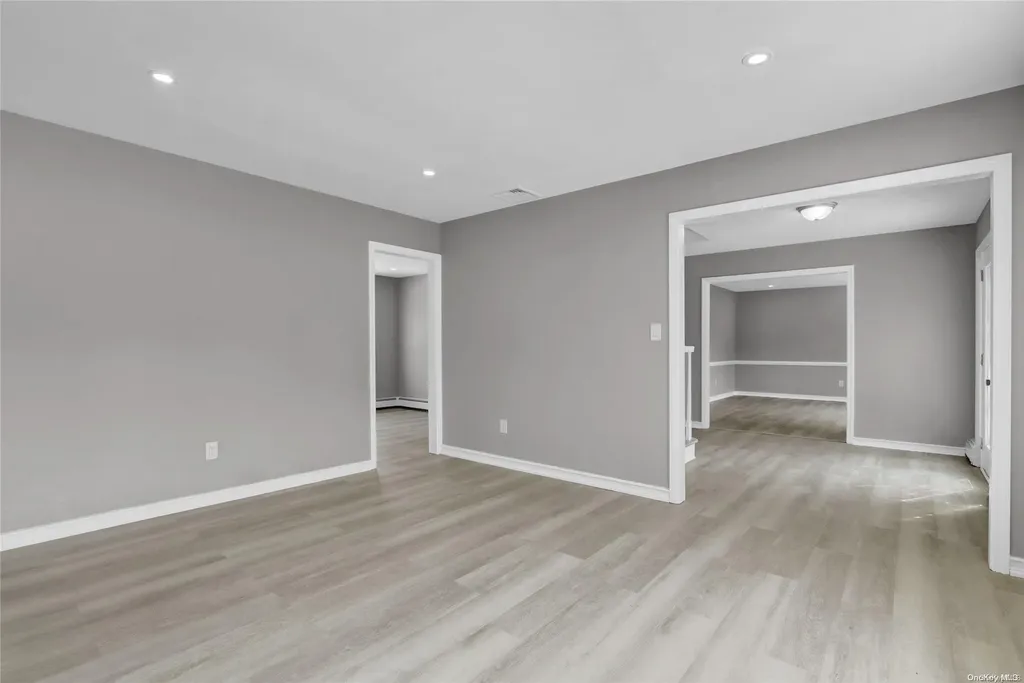 5 Hemlock Road Mount Sinai NY 11766