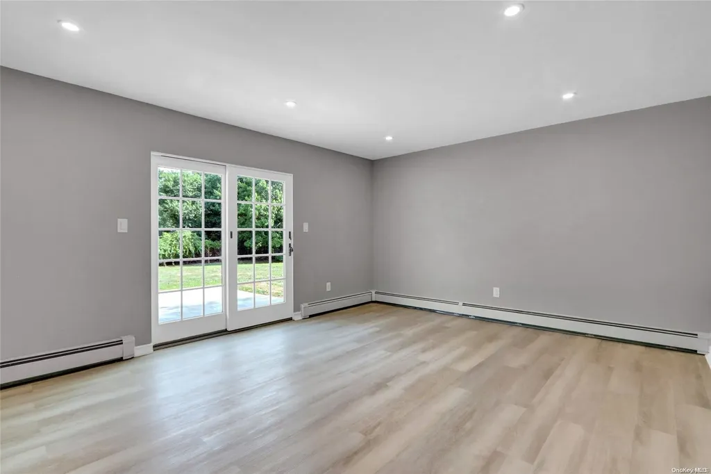 5 Hemlock Road Mount Sinai NY 11766