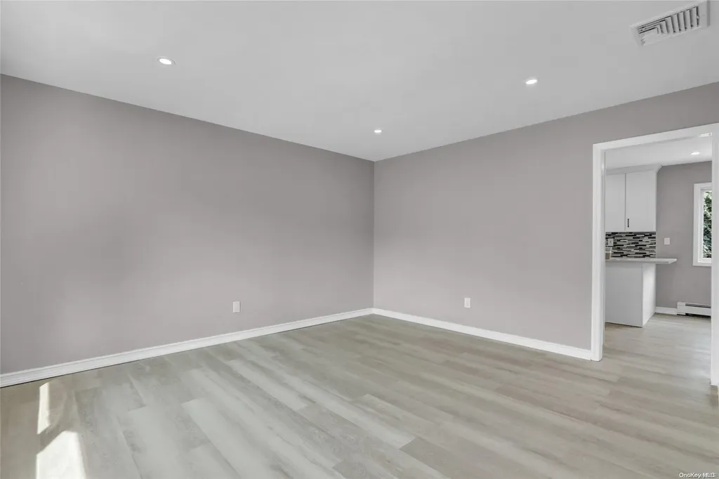 5 Hemlock Road Mount Sinai NY 11766