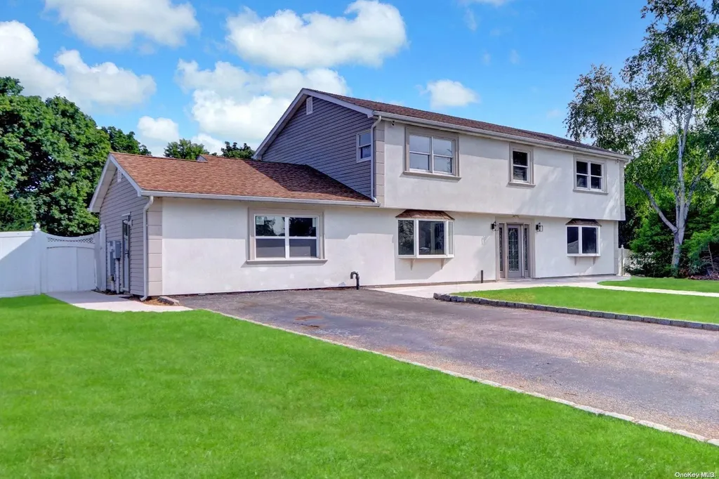 5 Hemlock Road Mount Sinai NY 11766