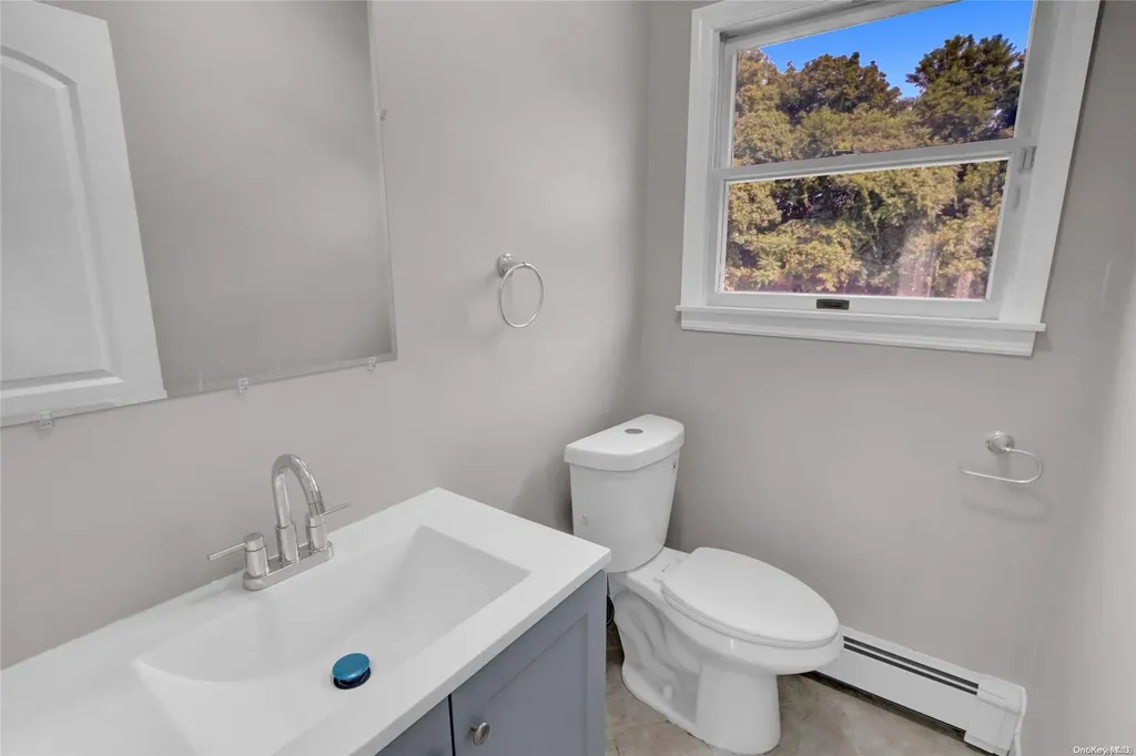 5 Hemlock Road Mount Sinai NY 11766