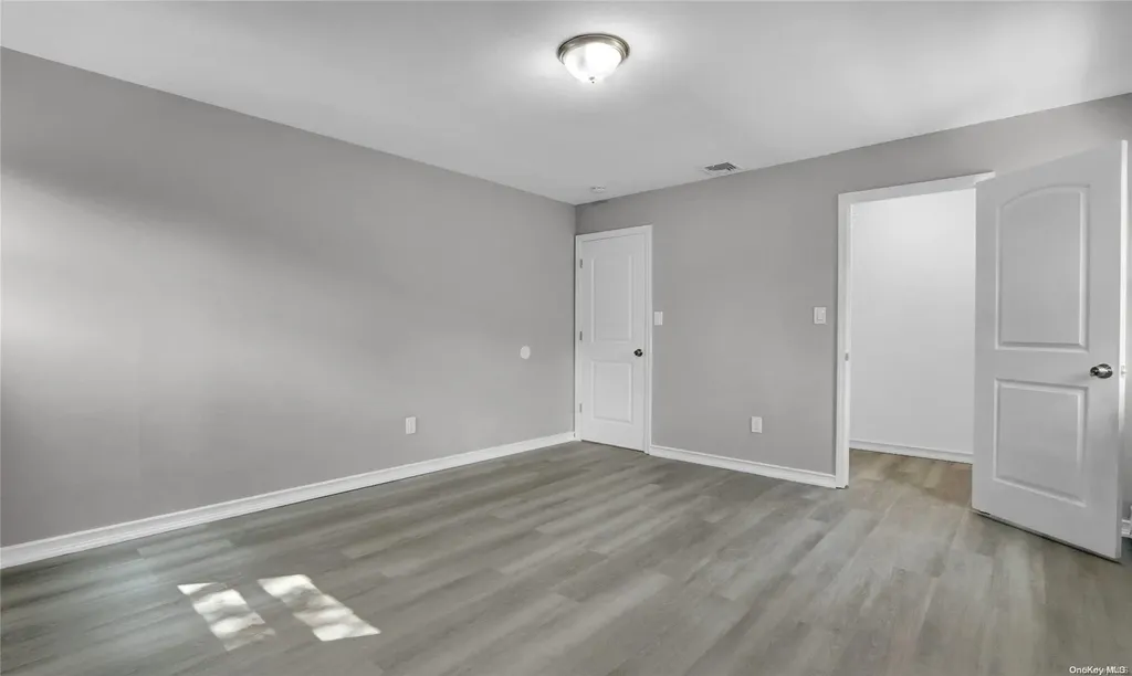 5 Hemlock Road Mount Sinai NY 11766