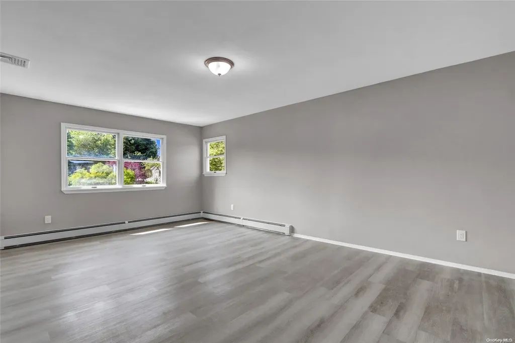 5 Hemlock Road Mount Sinai NY 11766