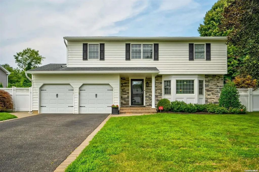 53 Copperbeech Road Saint James NY 11780