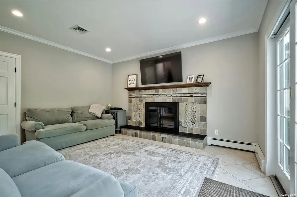 53 Copperbeech Road Saint James NY 11780